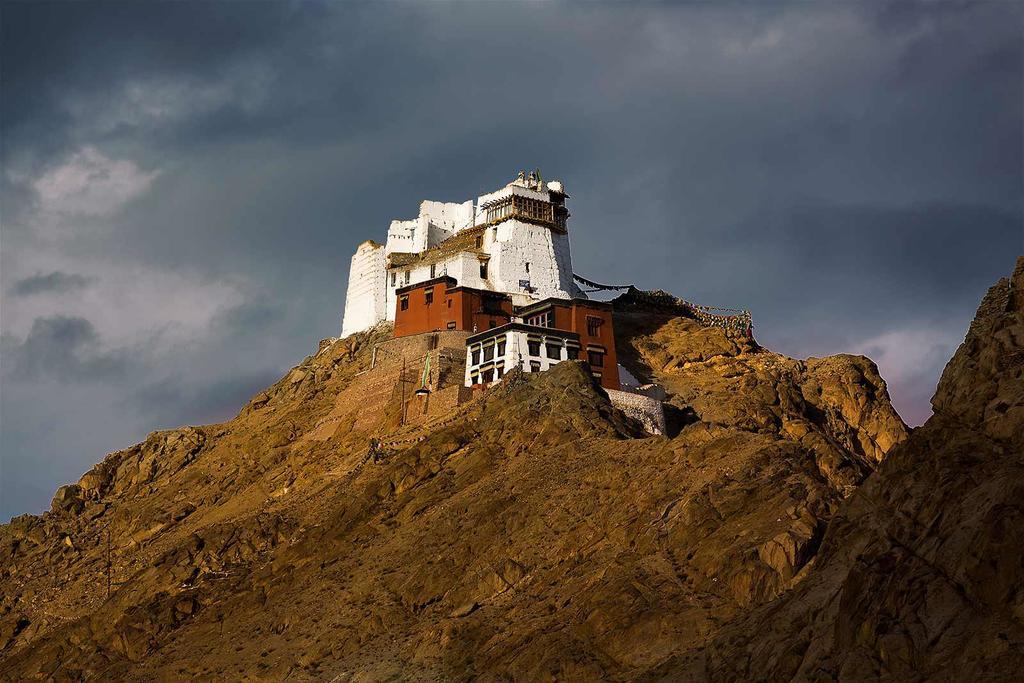 Travellers House Leh Bagian luar foto