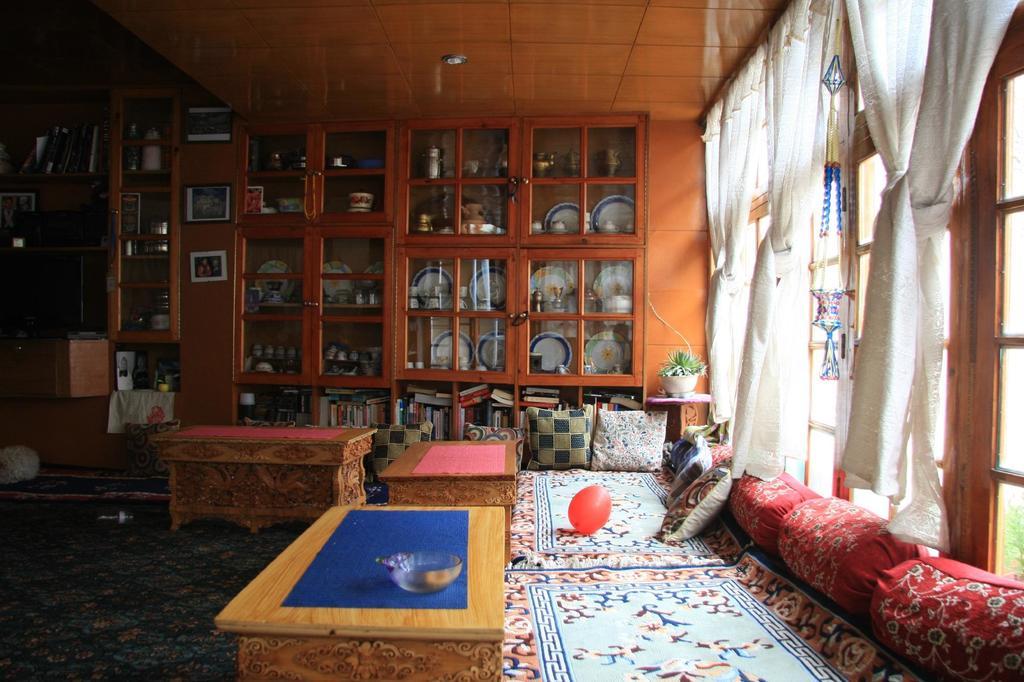 Travellers House Leh Bagian luar foto