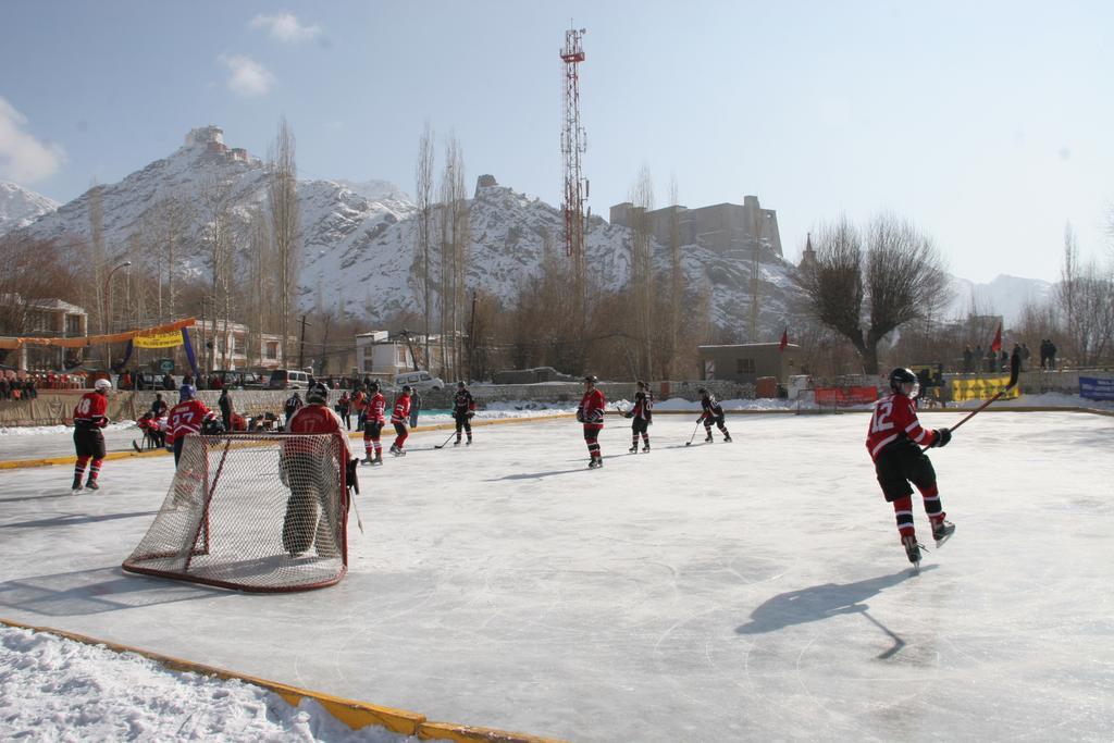 Travellers House Leh Bagian luar foto